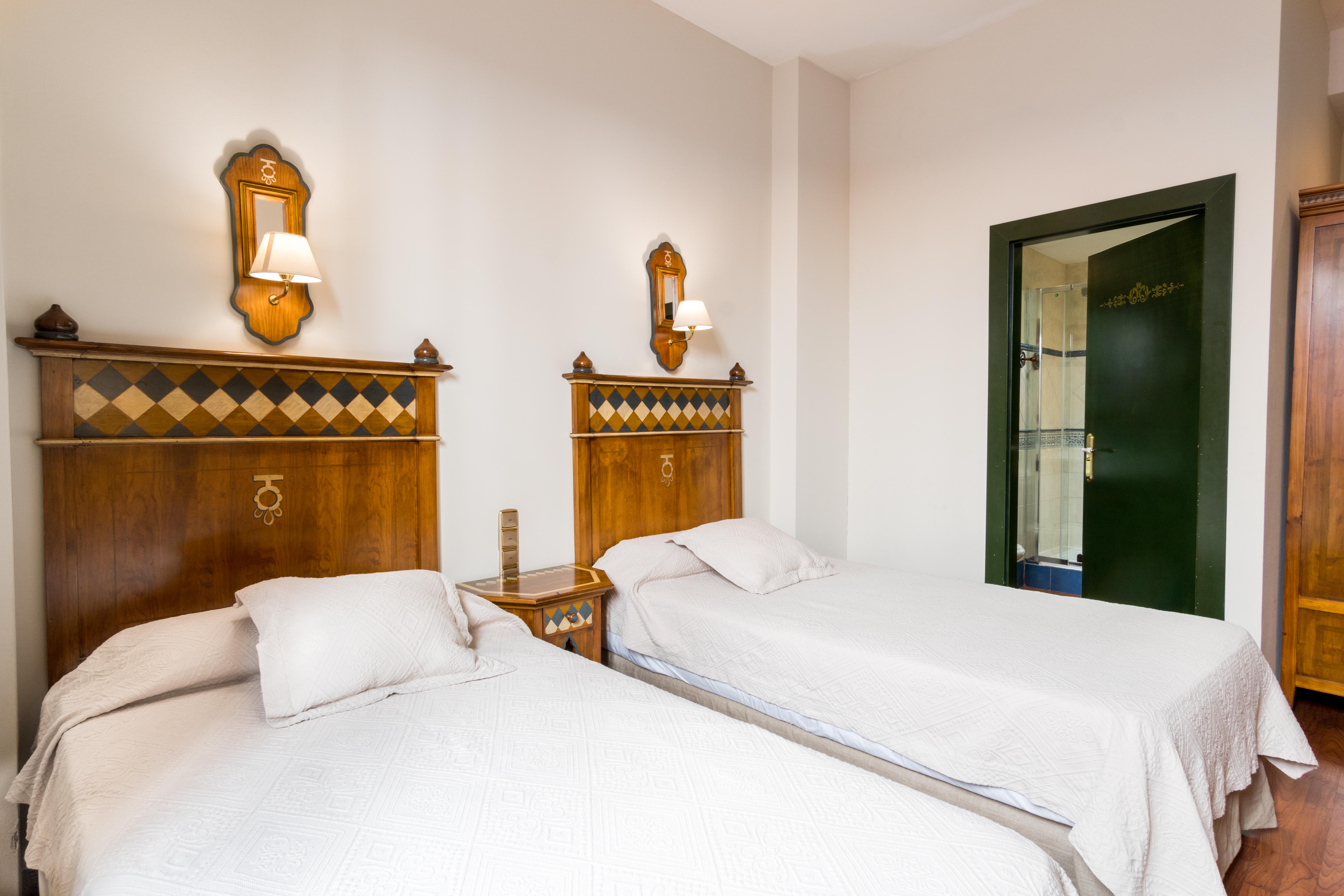 Hotel Plaza Nueva — Foto 1